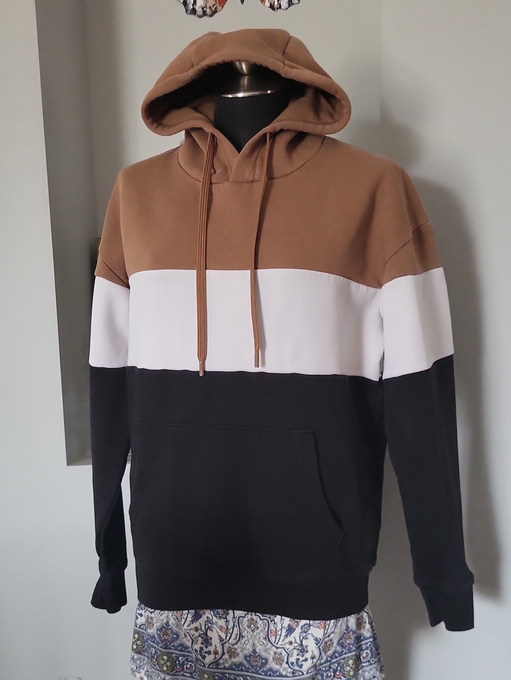 Colorblock Hooded Pullover Sweatshirt - Brown/White/Black Size M